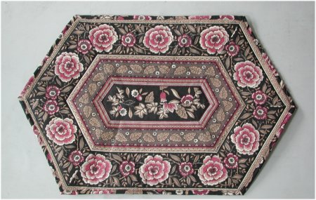 Border print placemats